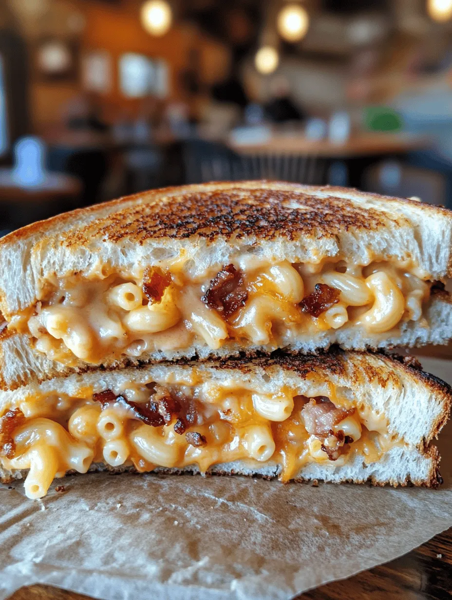 Bacon-Mac &#8216;n&#8217; Cheese Grilled Cheese Delight: A Comfort Food Revolution